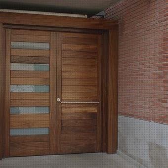 Review de puerta de madera y cristal externa